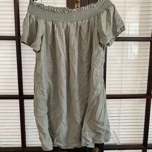 Vineyard Vines Off Shoulder Dress